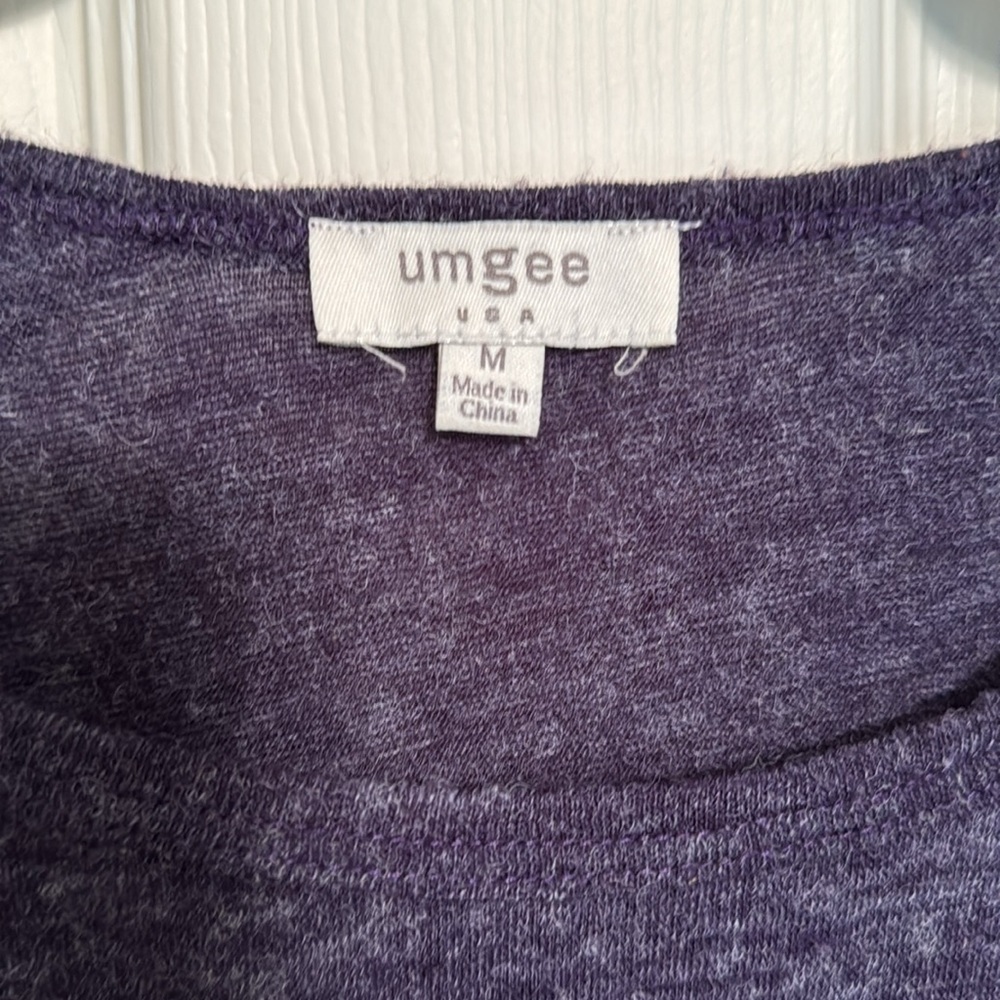 Umgee pullover top - Picture 3 of 5